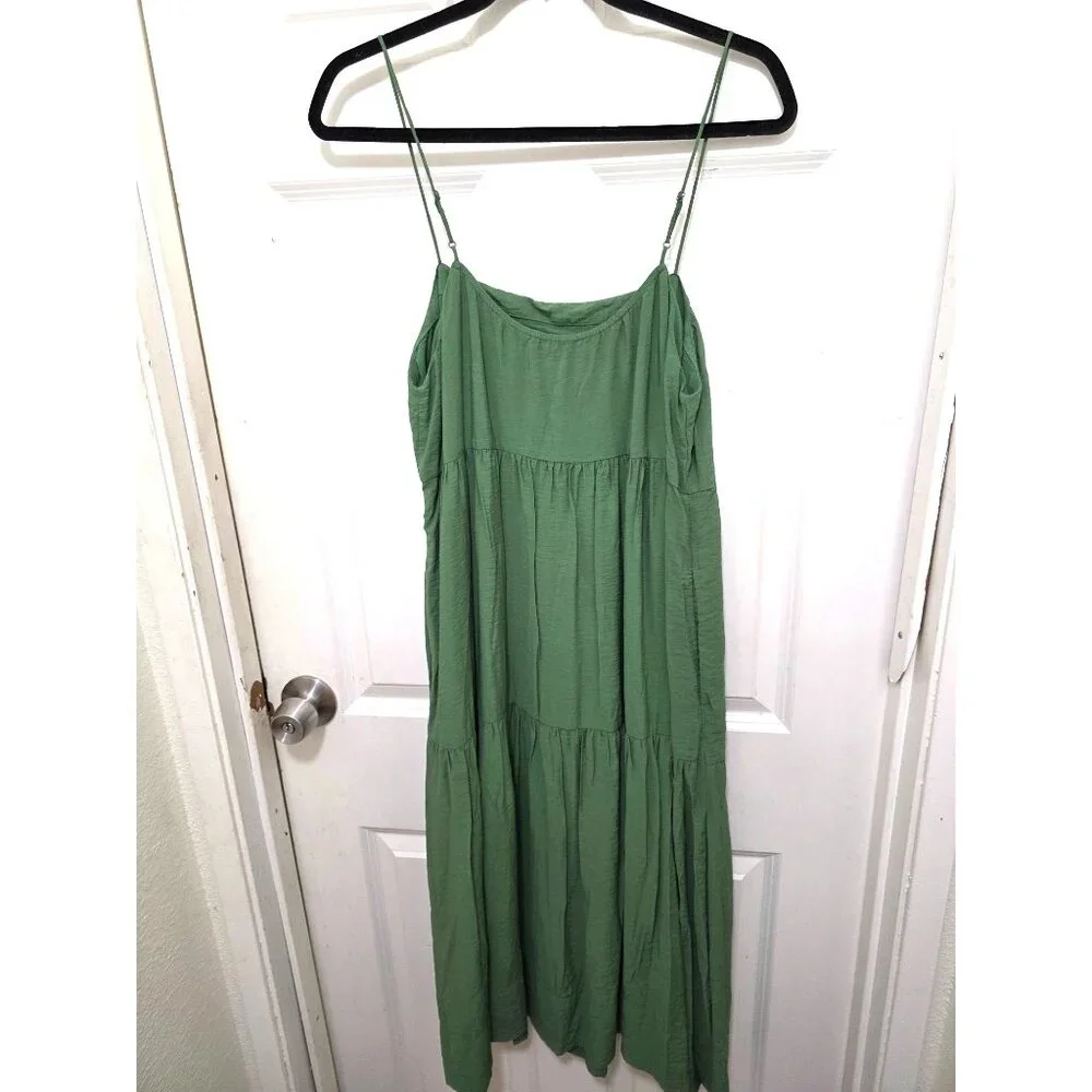 Abercrombie & Fitch Green Sleeveless Tiered Maxi Dress Adjustable Straps &‎ Side